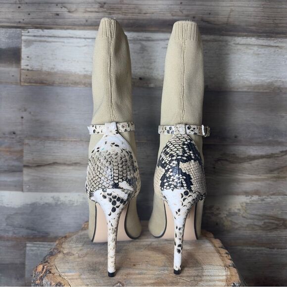 NWOB Rumbidzo Beige Sock Boots with Sanake Leather Details sz 6 - Picture 3 of 9